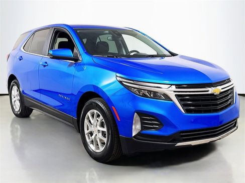 Certified 2024 Chevrolet Equinox LT image 3