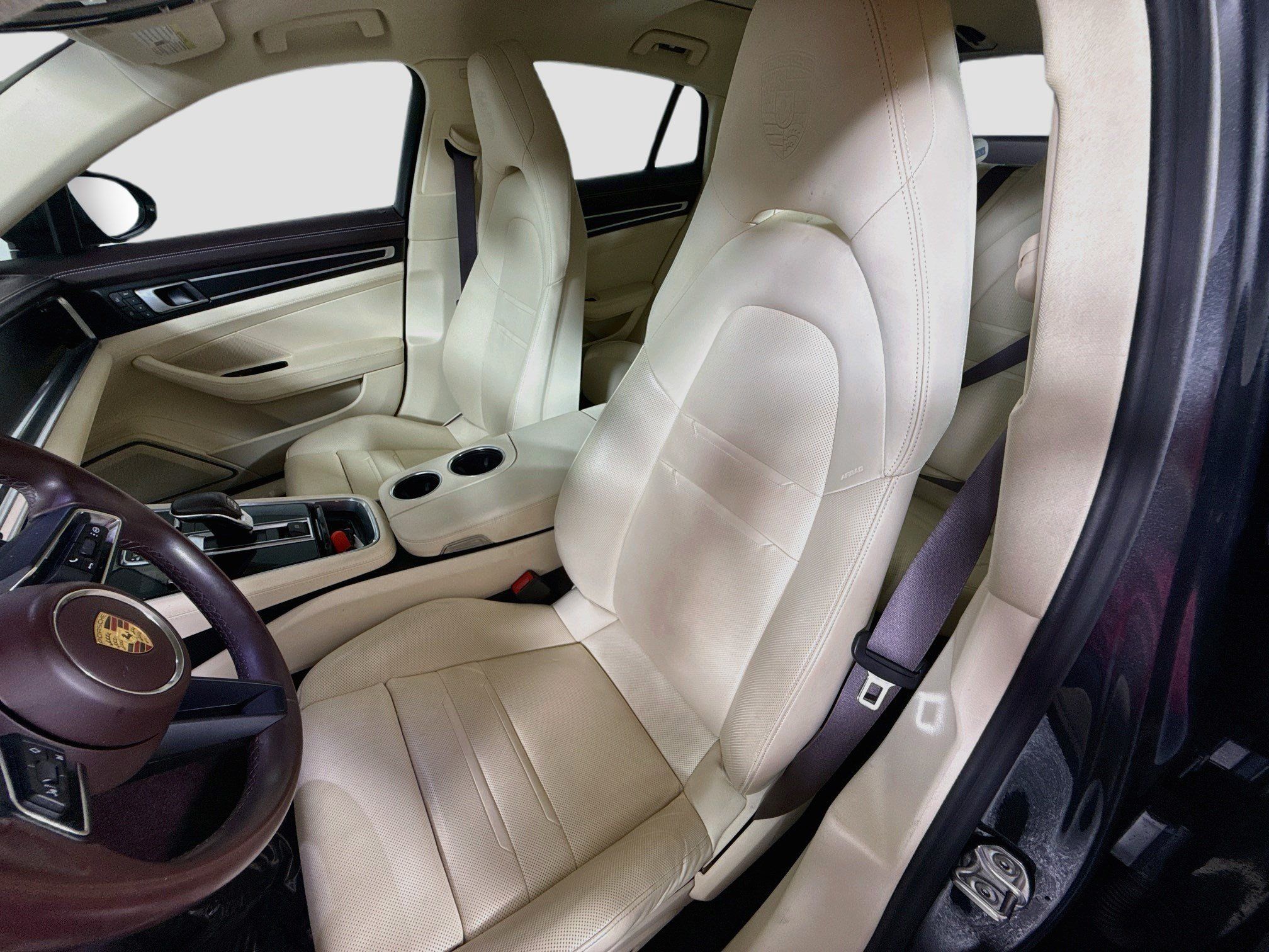 Used 2023 Porsche Panamera 4 Platinum Edition AWD/4WD image 21