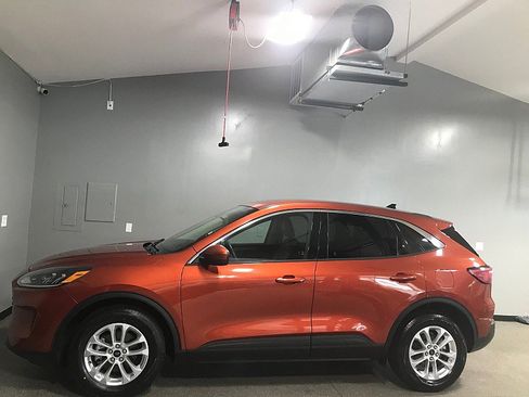 Used 2020 Ford Escape SE AWD/4WD image 6