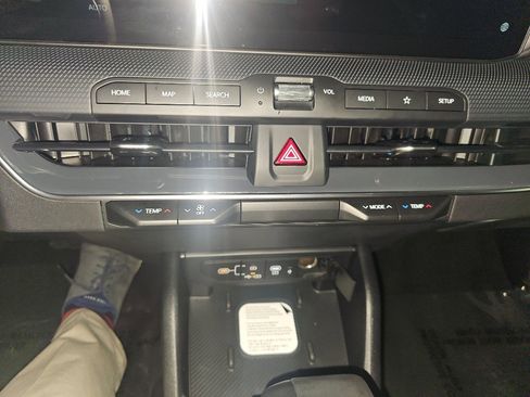 New 2025 Kia K4 GT-Line image 17