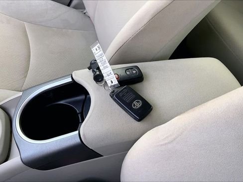 Used 2013 Toyota Prius Two image 15