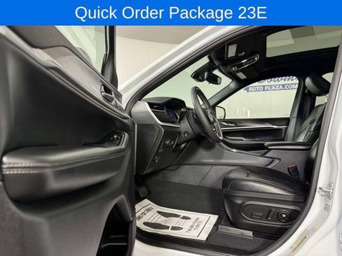 Used 2024 Jeep Grand Cherokee L Limited w/ Luxury Tech Group II image 15