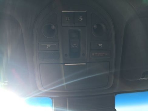 Used 2019 Genesis G70 2.0T Advanced w/ Sport Package image 17