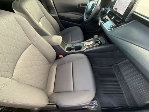 Certified 2025 Toyota Corolla LE FWD image 27