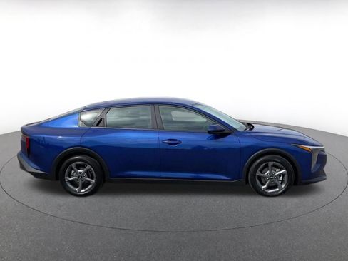 Used 2025 Kia K4 LXS image 16