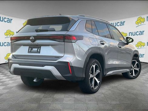 New 2026 Volkswagen Tiguan SE image 7