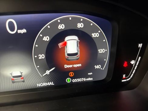 Used 2023 Honda Pilot Elite image 23