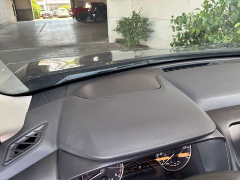 Used 2025 Nissan Rogue SV FWD image 36