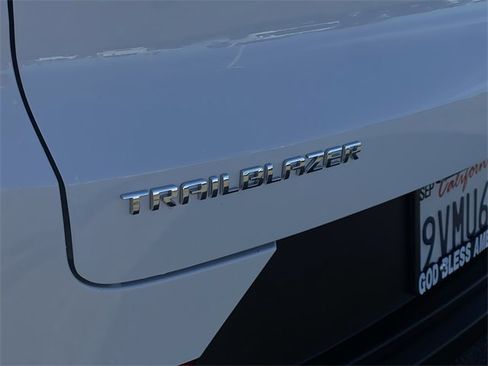 Used 2026 Chevrolet TrailBlazer LS image 9