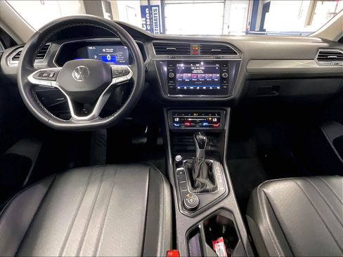 Used 2023 Volkswagen Tiguan SE image 20