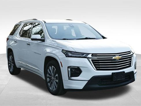 Used 2022 Chevrolet Traverse Premier image 7