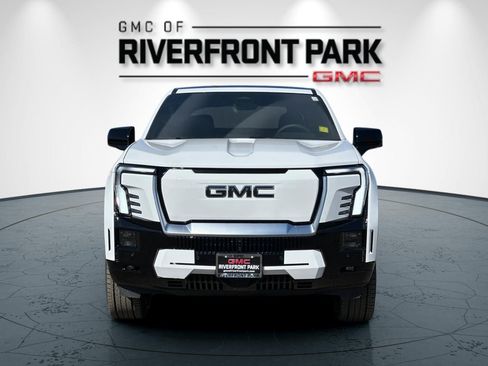 New 2025 GMC Sierra EV Denali image 8