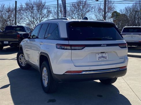 New 2025 Jeep Grand Cherokee Laredo image 30