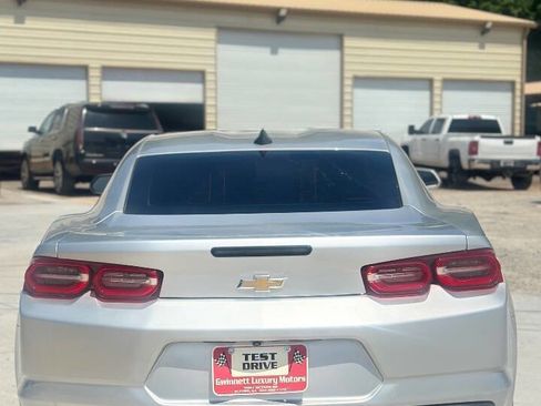 Used 2019 Chevrolet Camaro LT RWD image 6