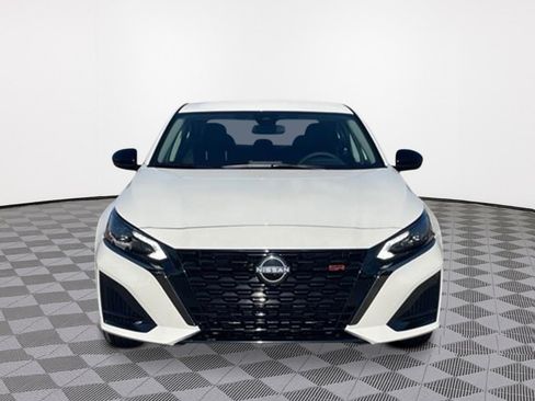 New 2025 Nissan Altima 2.5 SR w/ SR Premium Package image 9