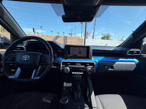 Used 2025 Toyota Tacoma TRD Off-Road AWD/4WD image 26
