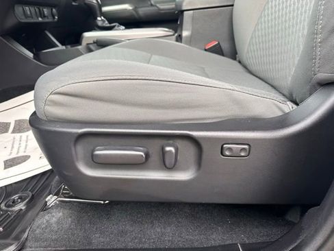 Used 2021 Toyota Tacoma TRD Sport image 15