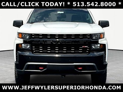 Used 2020 Chevrolet Silverado 1500 Custom Trail Boss w/ Custom Convenience Package AWD/4WD image 2
