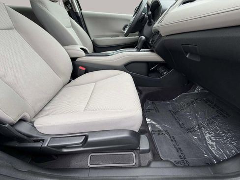 Used 2016 Honda HR-V EX image 17