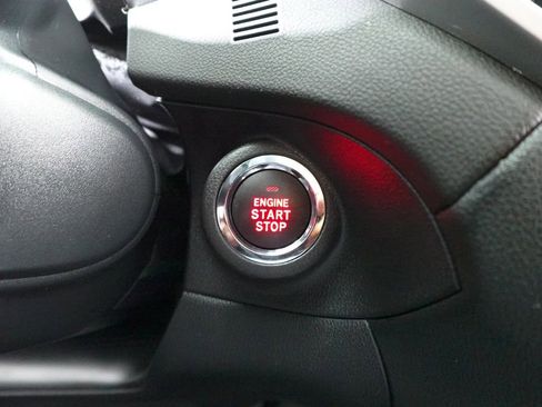 Used 2024 Subaru Ascent Premium w/ Convenience Package image 21