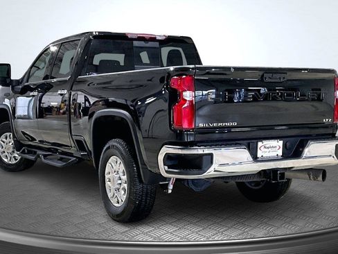Used 2024 Chevrolet Silverado 2500 LTZ w/ LTZ Convenience Package image 15