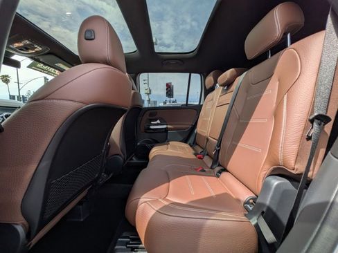 Used 2026 Mercedes-Benz GLB 250 4MATIC image 19