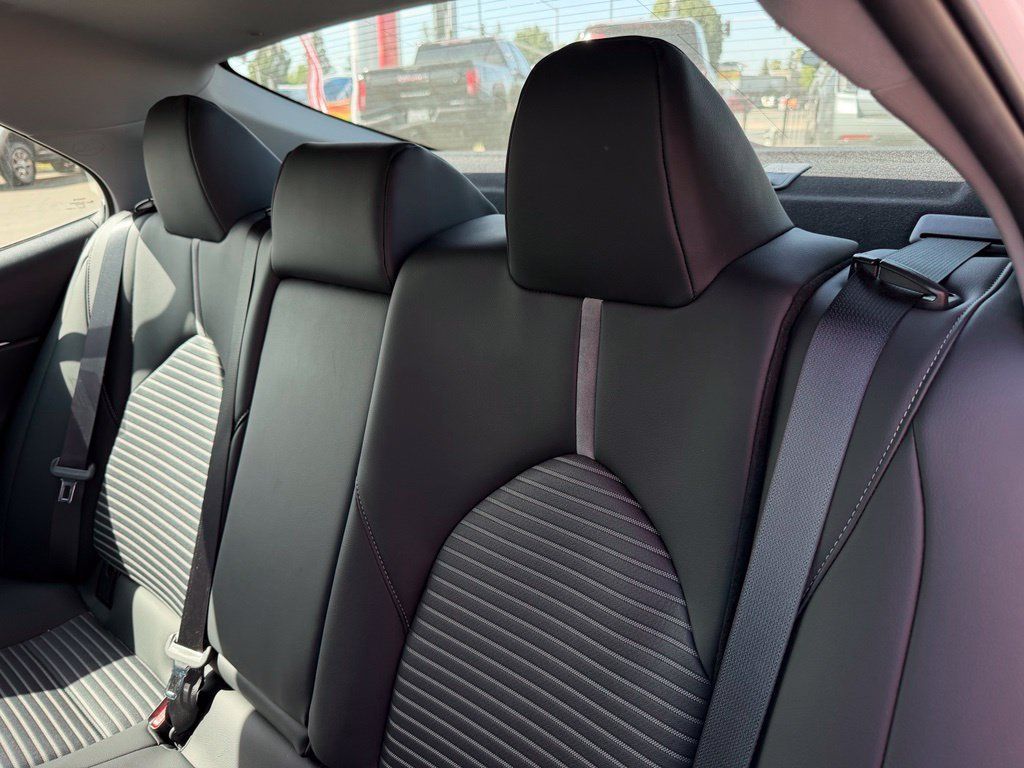Used 2024 Toyota Camry SE w/ Convenience Package FWD image 11