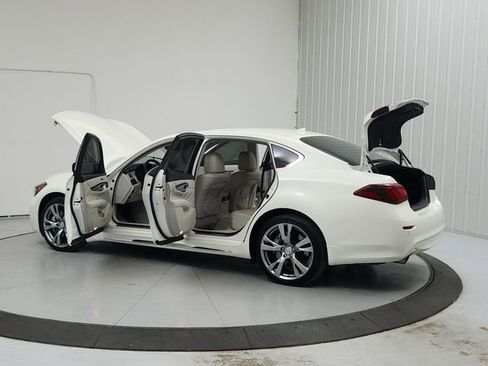 Used 2019 INFINITI Q70 L 3.7 w/ Sensory Package AWD/4WD image 13