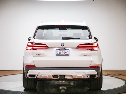 Used 2026 BMW X5 sDrive40i w/ Premium Package RWD image 10