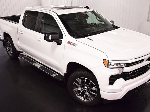 Used 2024 Chevrolet Silverado 1500 RST AWD/4WD image 10