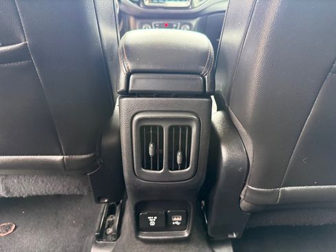 Used 2018 Jeep Compass Limited w/ Navigation Group image 20