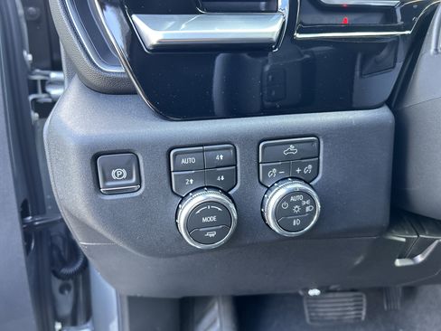 New 2026 GMC Sierra 1500 Elevation w/ Preferred Package AWD/4WD image 18