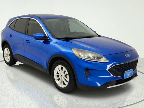 Used 2020 Ford Escape SE FWD image 1