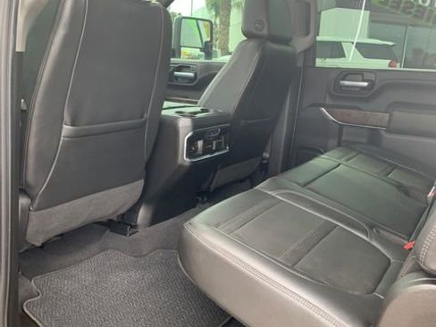 Used 2021 GMC Sierra 2500 Denali w/ Denali Ultimate Package image 14