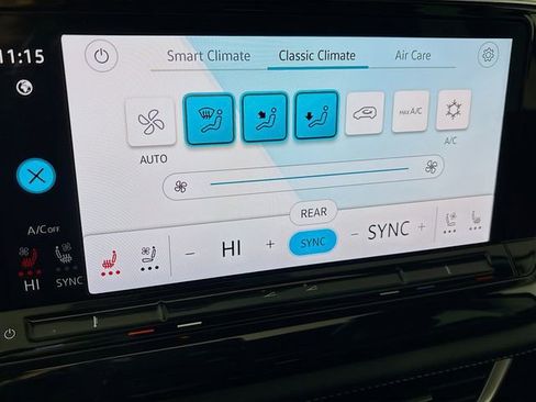 New 2026 Volkswagen Atlas SE image 17