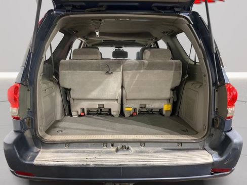 Used 2006 Toyota Sequoia SR5 image 5