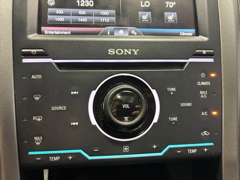 Used 2014 Ford Fusion Titanium FWD image 29