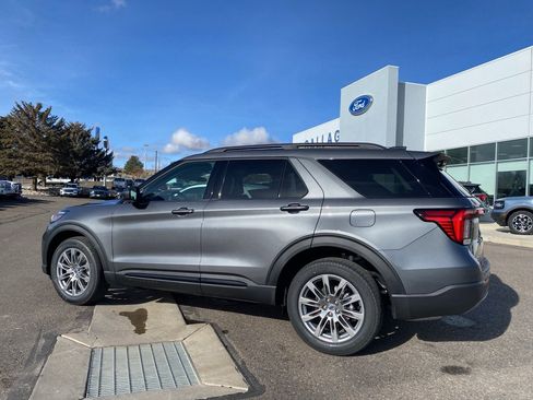 New 2026 Ford Explorer Active w/ Active Comfort Package image 18
