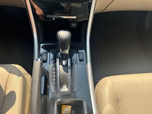 Used 2016 Honda Accord EX-L image 18