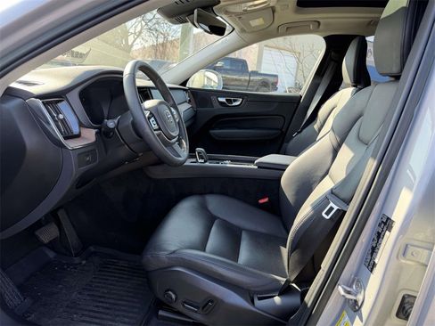 Used 2023 Volvo XC60 B5 Plus w/ Protection Package Premier image 16