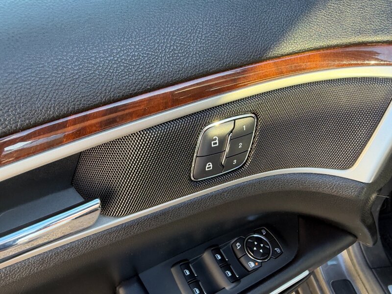 Used 2016 Lincoln MKZ w/ Equipment Group 300A Reserve FWD image 17