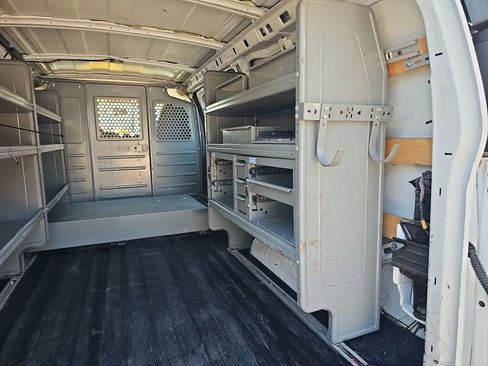 Used 2014 GMC Savana 2500 image 18