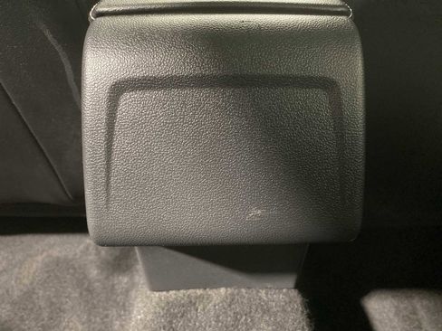 Used 2024 Volkswagen Jetta SE FWD image 25