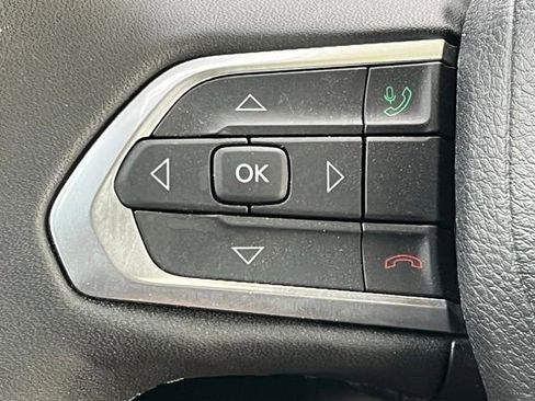 Used 2023 Jeep Compass Limited AWD/4WD image 36
