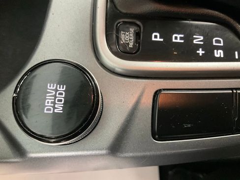 Certified 2021 Kia Seltos LX image 25