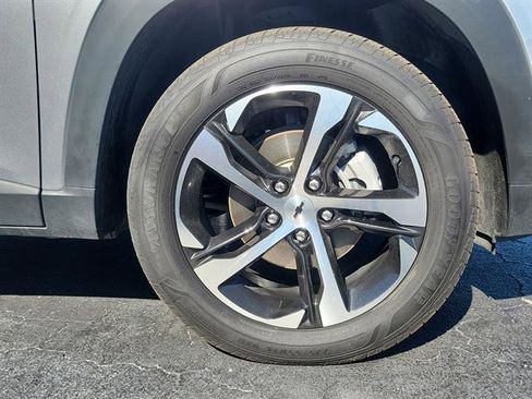 Certified 2024 Chevrolet Trax RS image 5