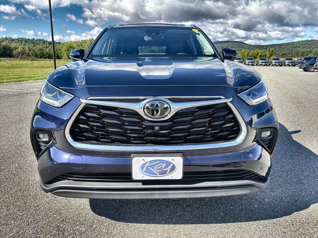 Used 2022 Toyota Highlander Limited AWD/4WD image 32
