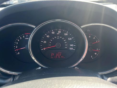 Used 2011 Kia Sorento LX w/ Convenience Pkg image 18