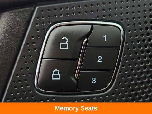 Used 2021 Ford Edge Titanium w/ Equipment Group 301A AWD/4WD image 18