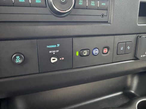 Used 2025 Chevrolet Express 2500 Extended w/ Communications Package image 20